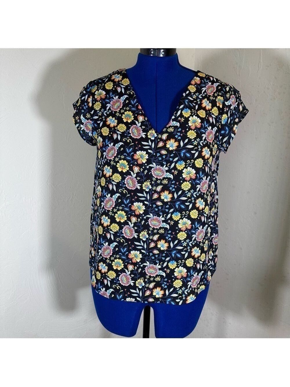 Lily White Black Floral Short Sleeve Blouse